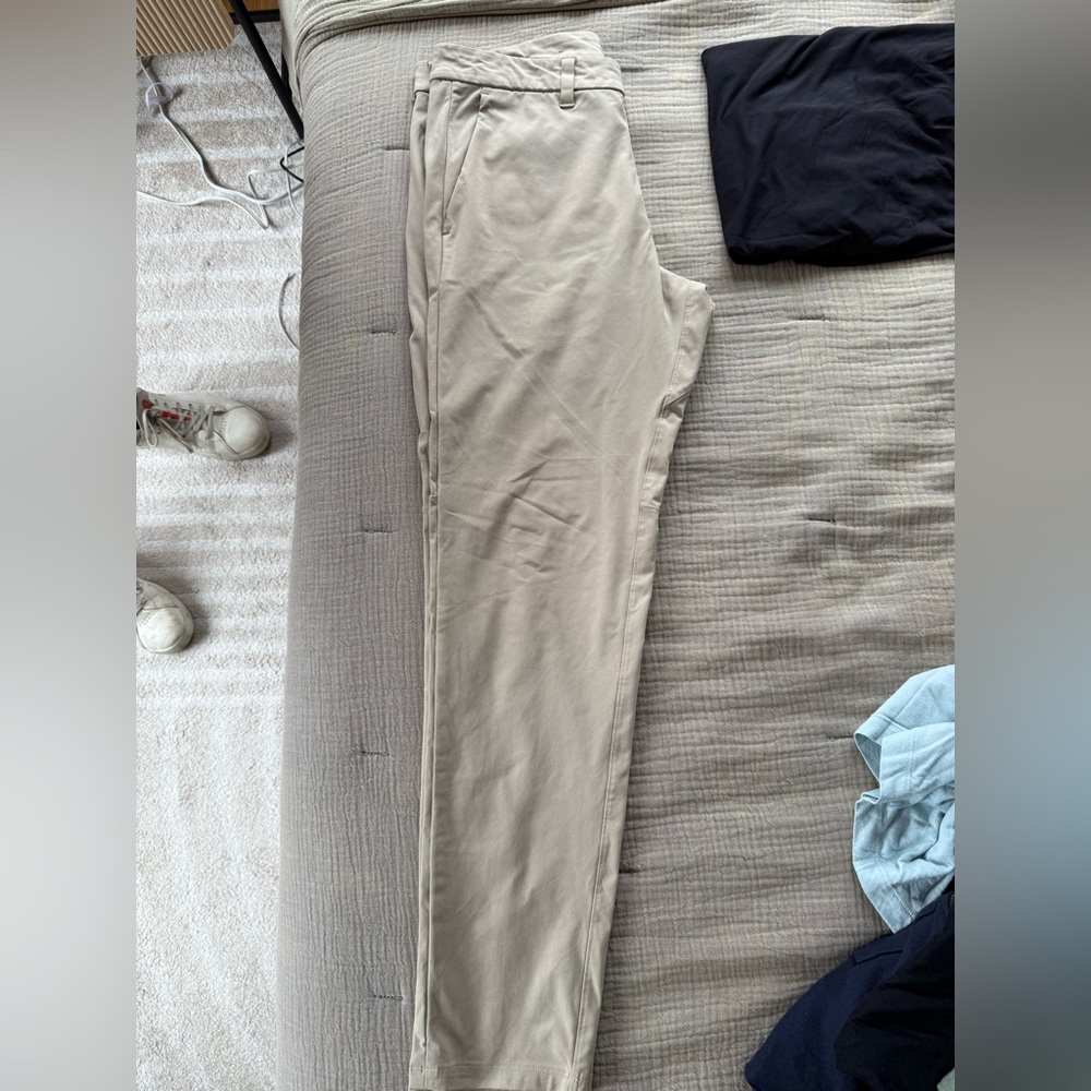 Lululemon Men's Commission Pant (Tan)